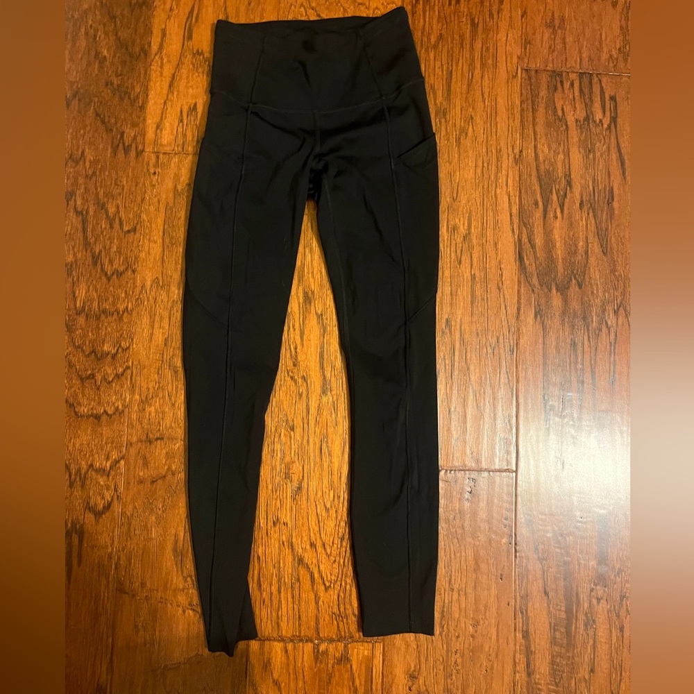 black lululemom leggings